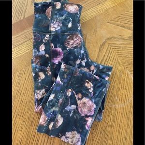 Lululemon Fast and Free crops